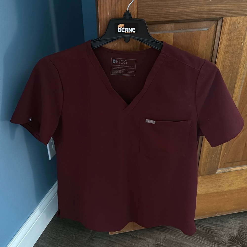 FIGS scrub top